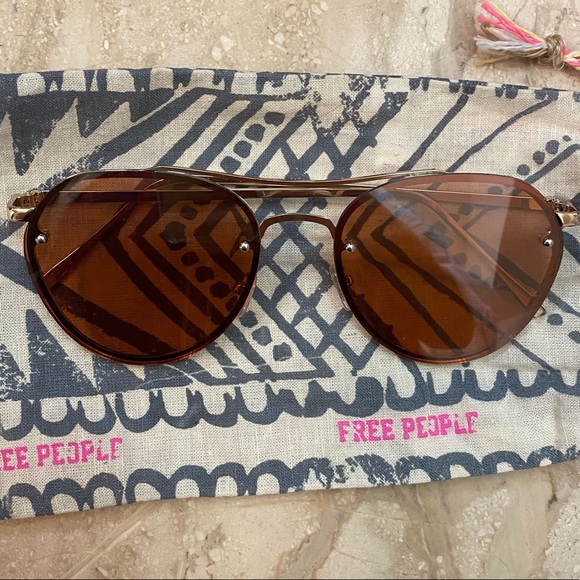 Free People Reflective/mirror sunglasses